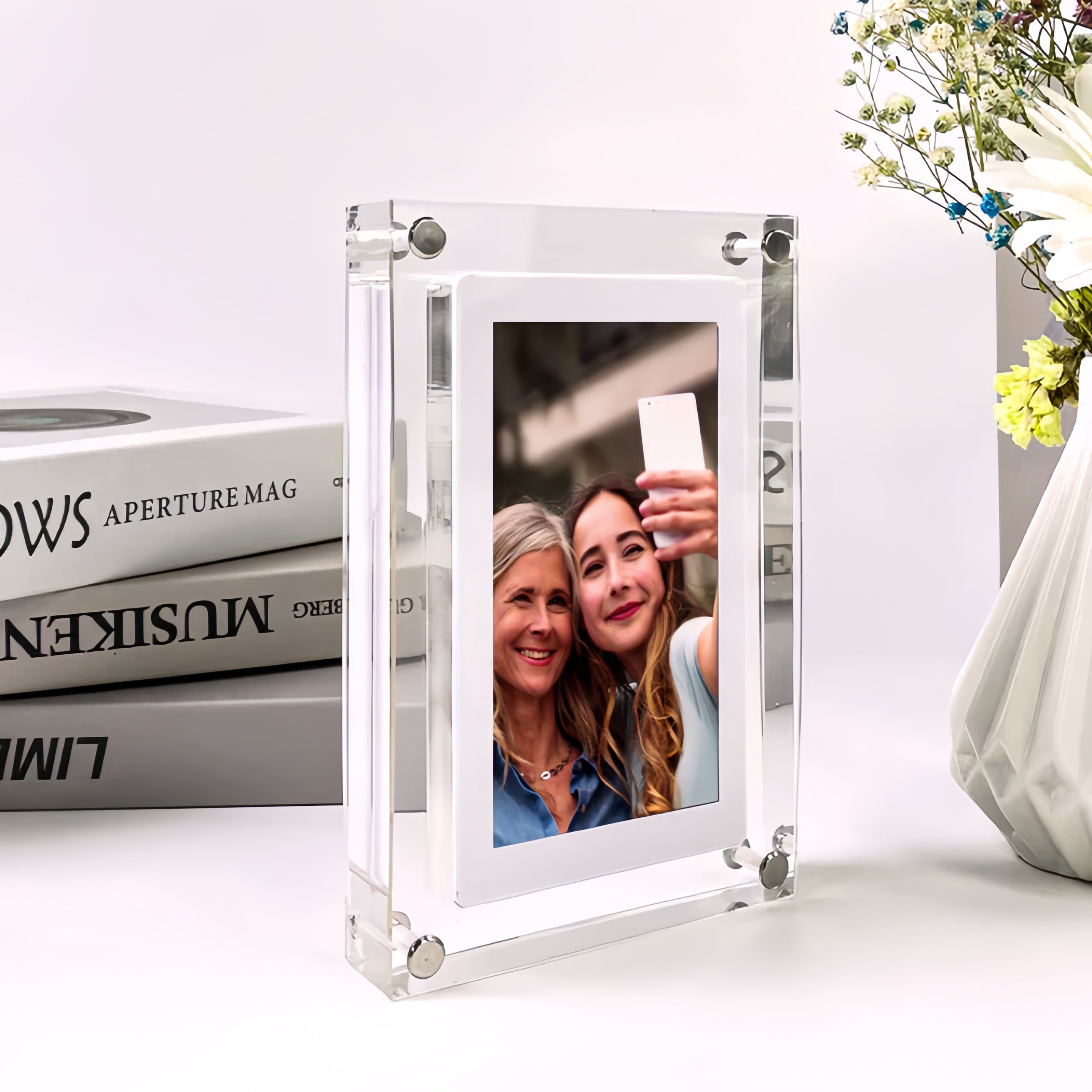 LiveFrame™ - Share Timeless Memories