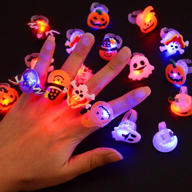 50 % OFF | GloHex™ | Halloween Glow Ring and Brooch
