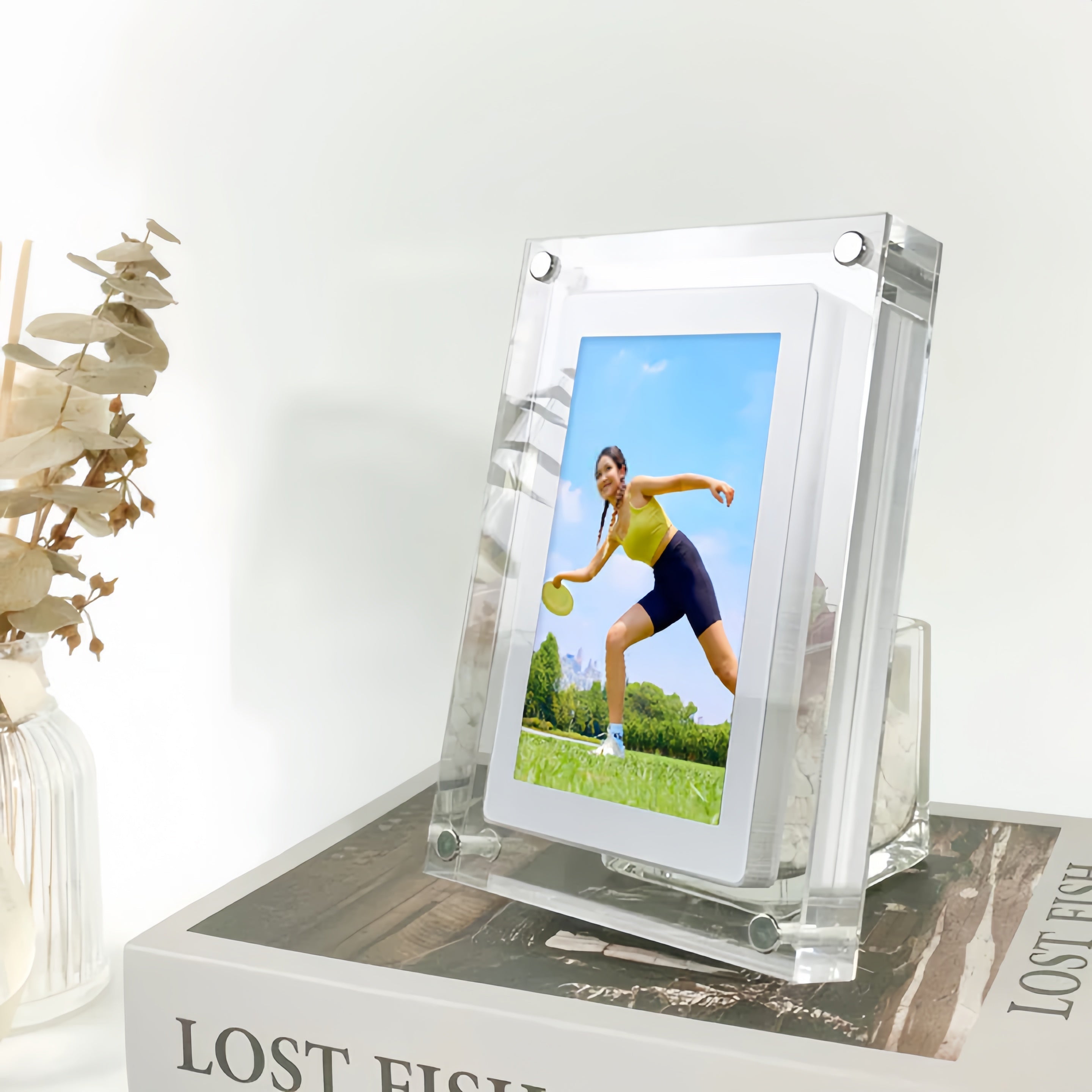 LiveFrame™ - Share Timeless Memories