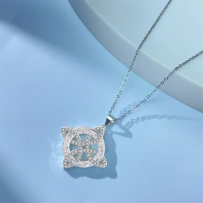 WitchKnot™ – Protective Amulet