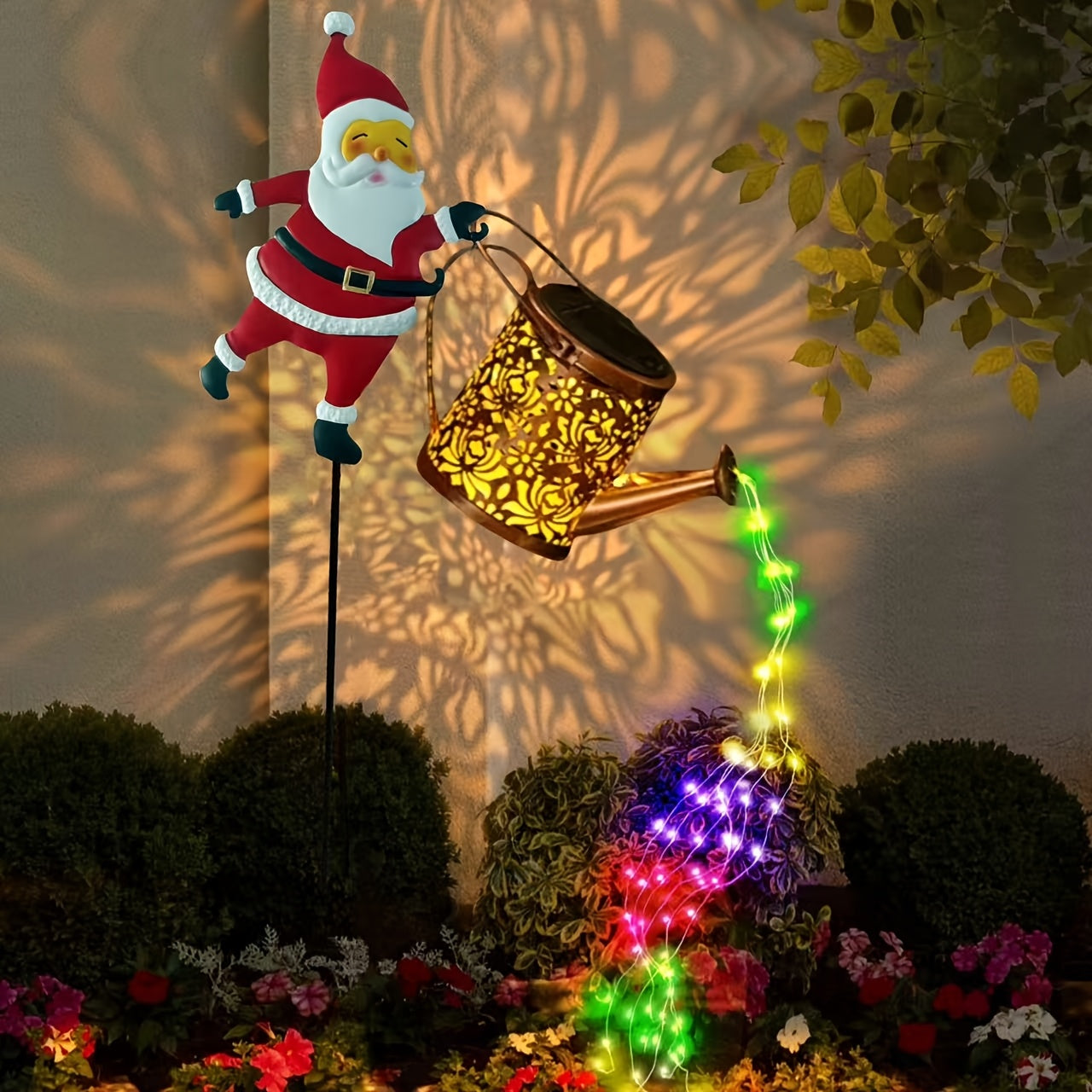 SantaPour™ – Solar-powered watering can light