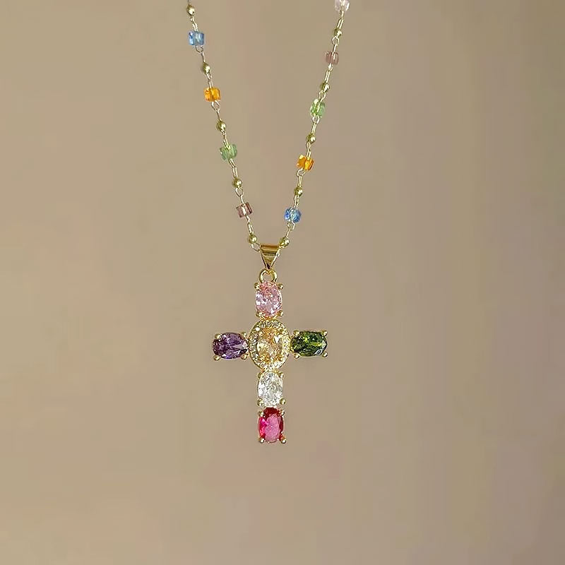Solavée™ - Elegant Cross Necklace That Reflects Faith & Timeless Grace