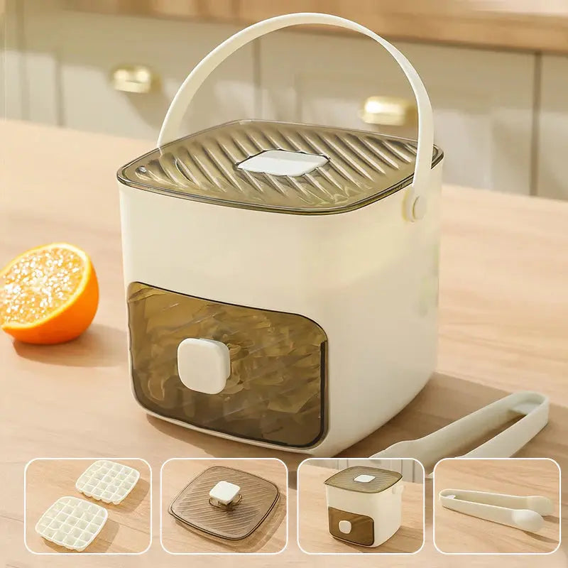 IceSnap™ | No more sticky Ice Cubes | Box with practical press function