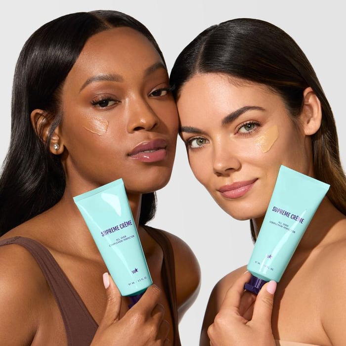 AquaLustre™ - 3-in-1 Hydrating Concealer