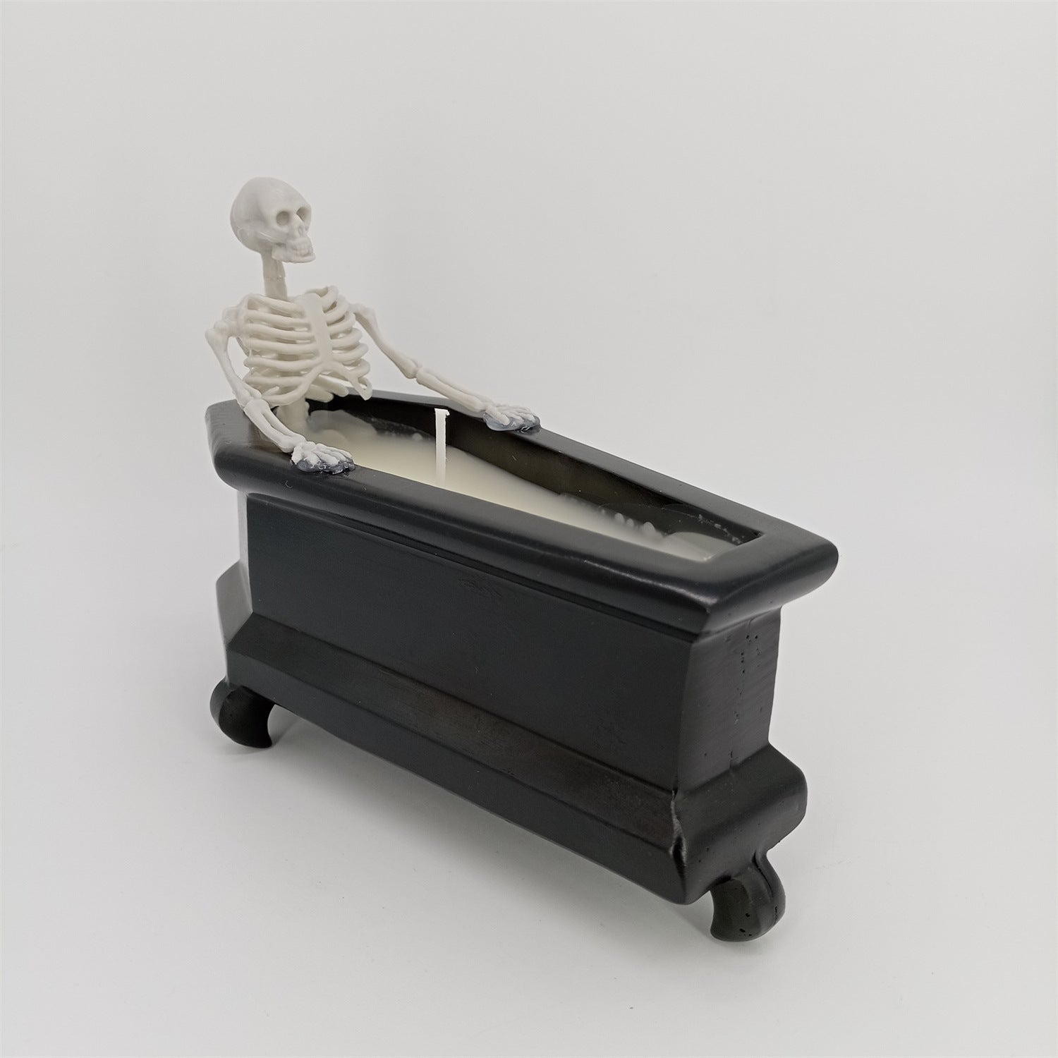 50% OFF | BubbleGrim™ | Skeleton in Bath Candle