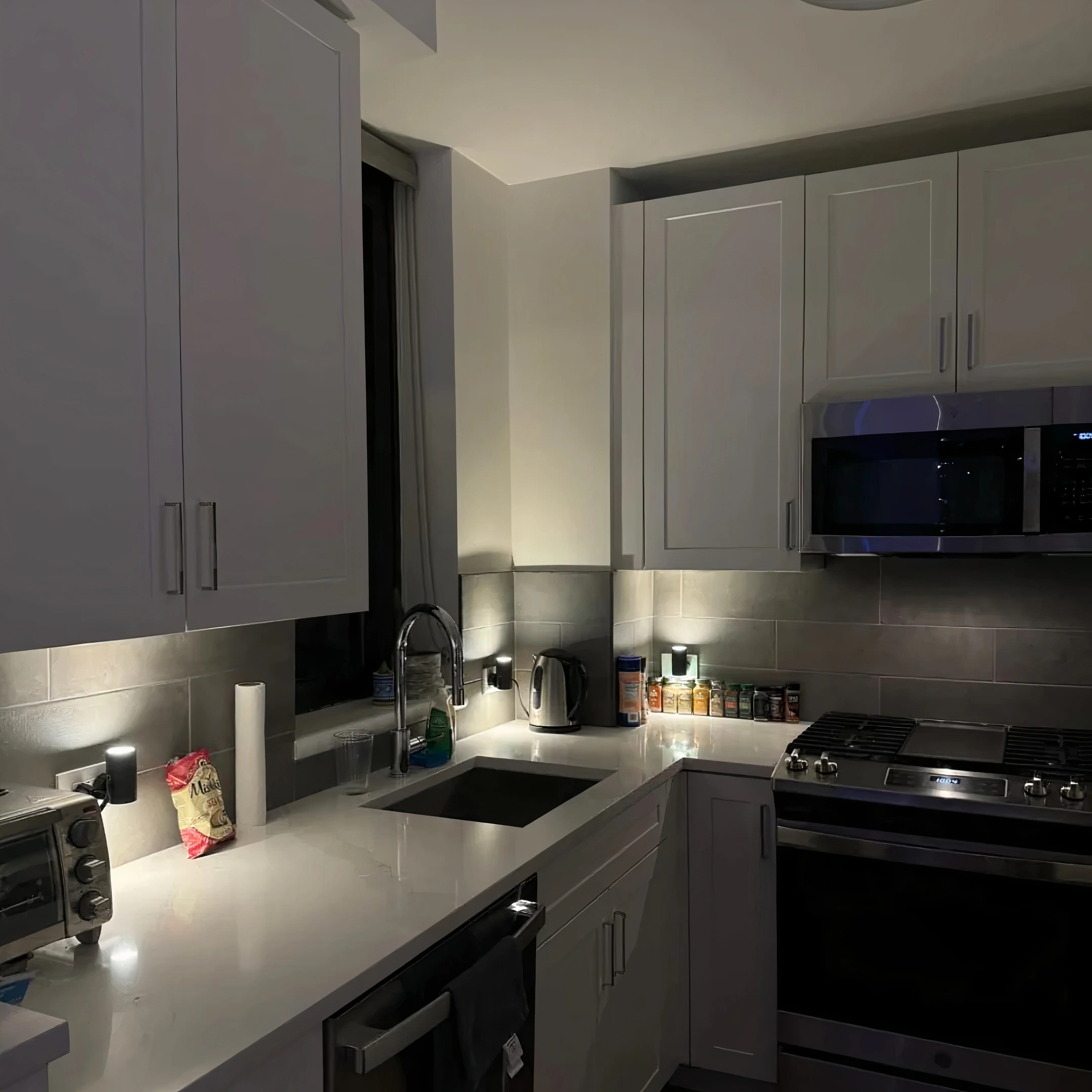 EcoGlow™ – LED night light for power outlet